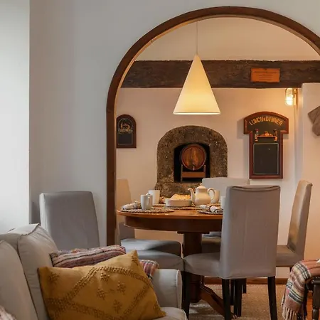 Casa Da Cebola By An Island Santa Cruz (Madeira)